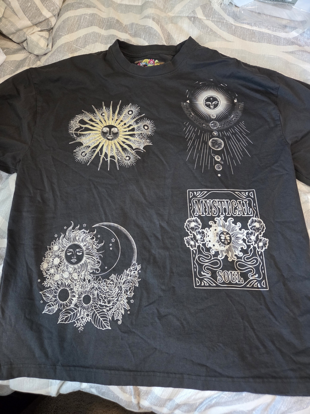 Mystical Soul Graphic Tee - Black Short Sleeve Shirt
